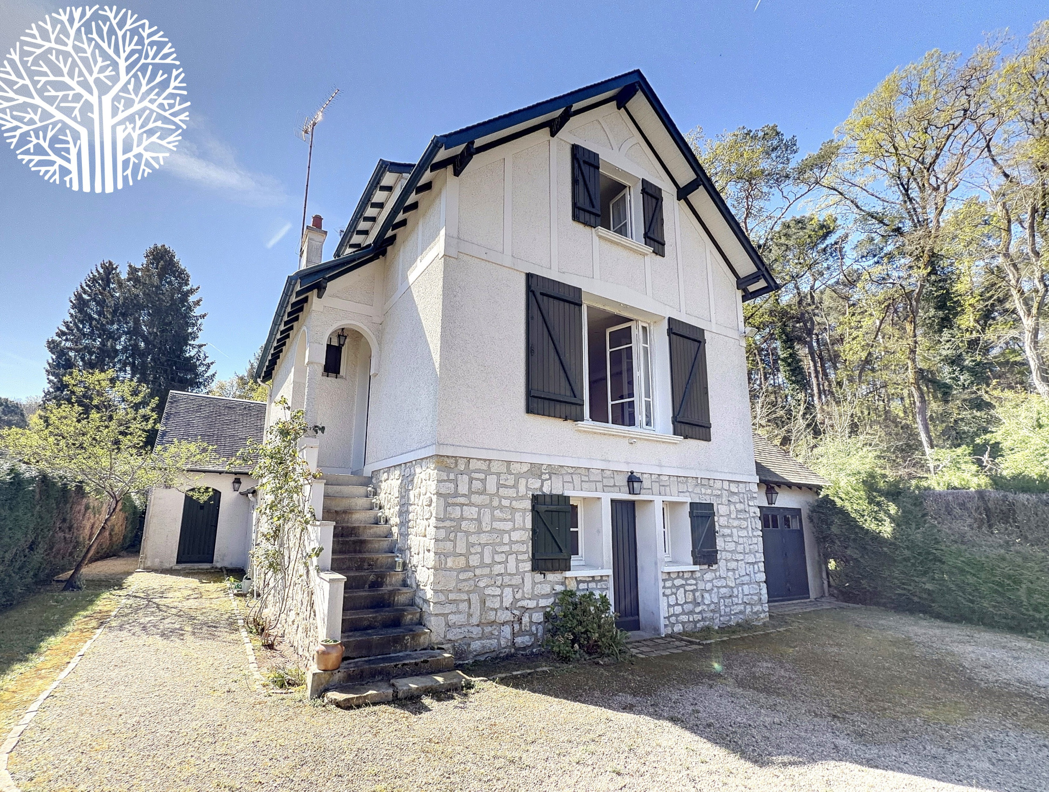 MAISON FAMILIALE À VENDRE EN LISIÈRE DE FORÊT   LUMINEUSE   4 CHAMBRES   GARAGE   TERRAIN 900 m2