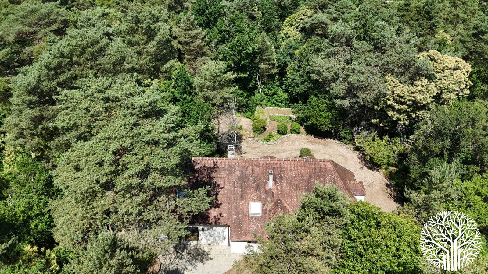 DEMEURE D'EXCEPTION AVEC 6000 M2 DE TERRAIN