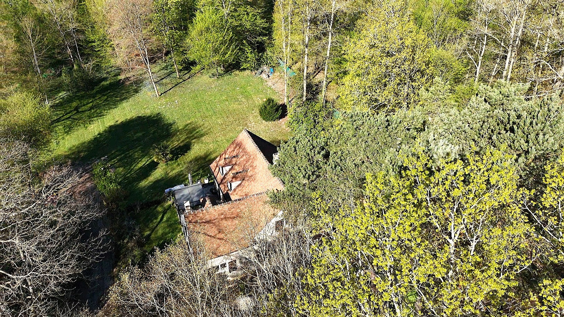 MAISON Familiale avec SUPERBE PARC FORESTIER