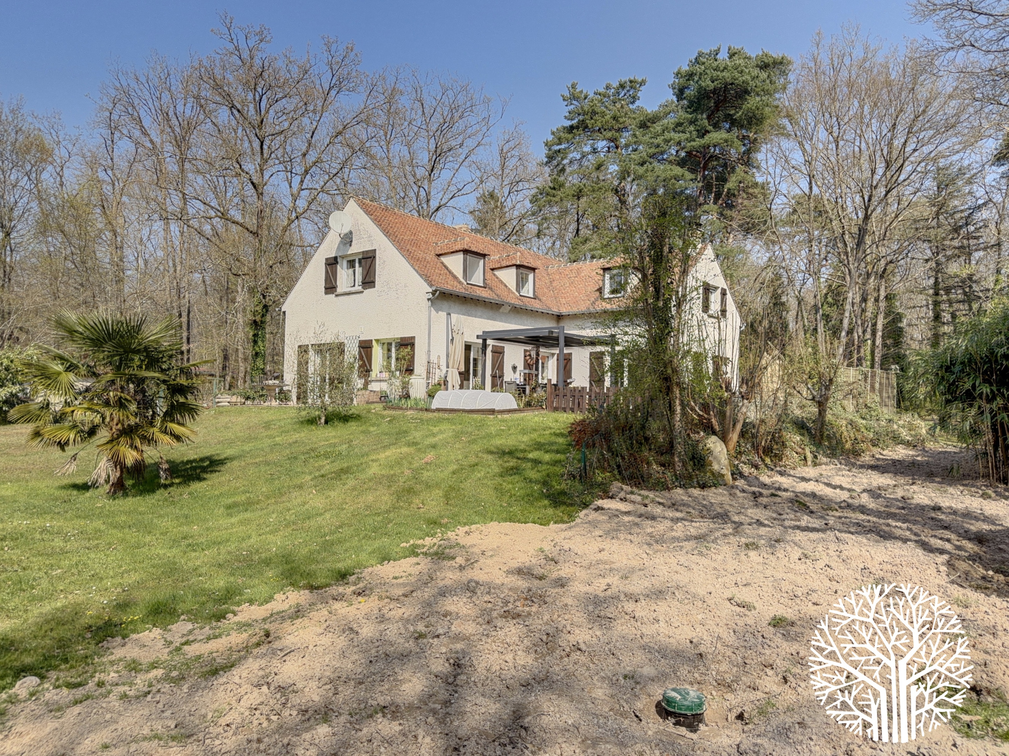 MAISON Familiale avec SUPERBE PARC FORESTIER